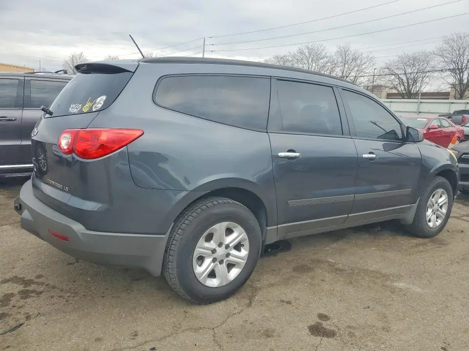 2012 CHEVROLET TRAVERSE LS  