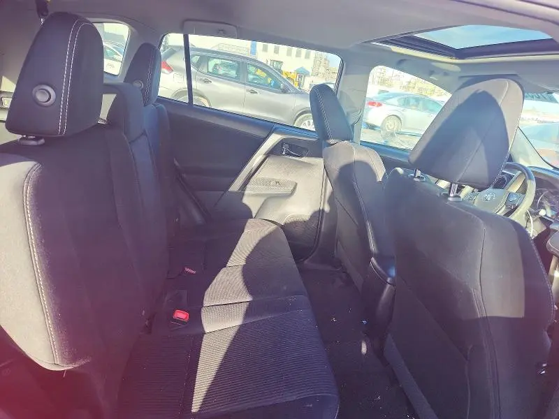 2014 TOYOTA RAV4 XLE  