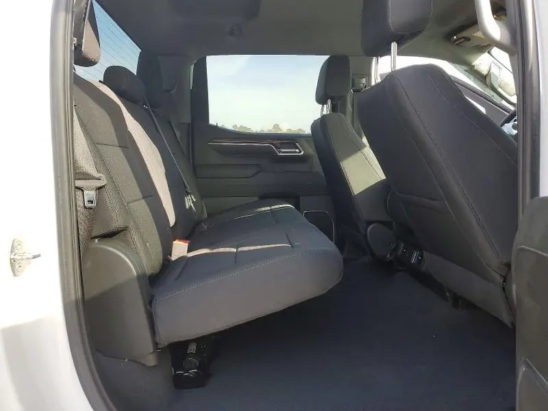 2023 CHEVROLET SILVERADO K1500 LT  