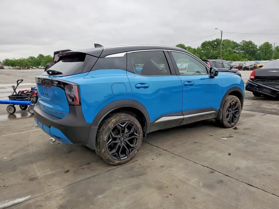 2025 NISSAN KICKS SR  