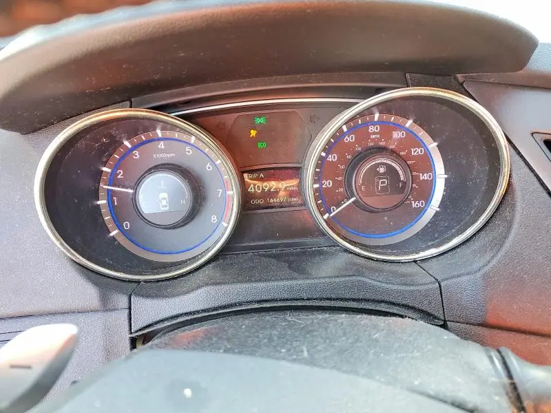 2011 HYUNDAI SONATA SE  