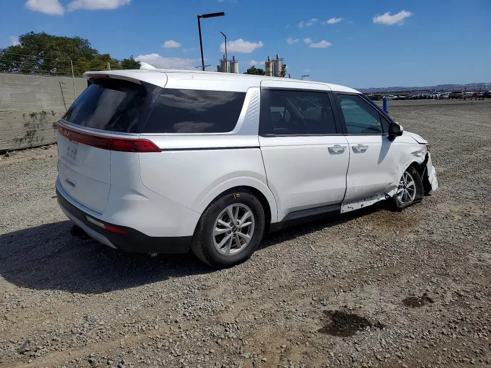 2024 KIA CARNIVAL LX  