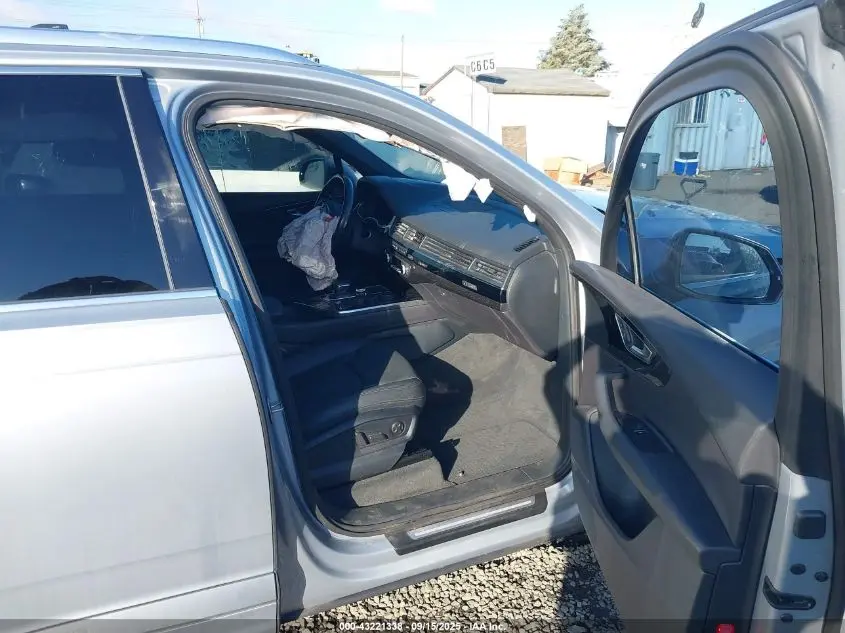 2017 AUDI Q7 3.0T PREMIUM