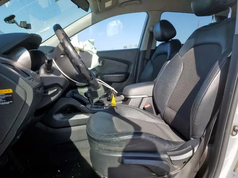 2011 HYUNDAI TUCSON GLS  