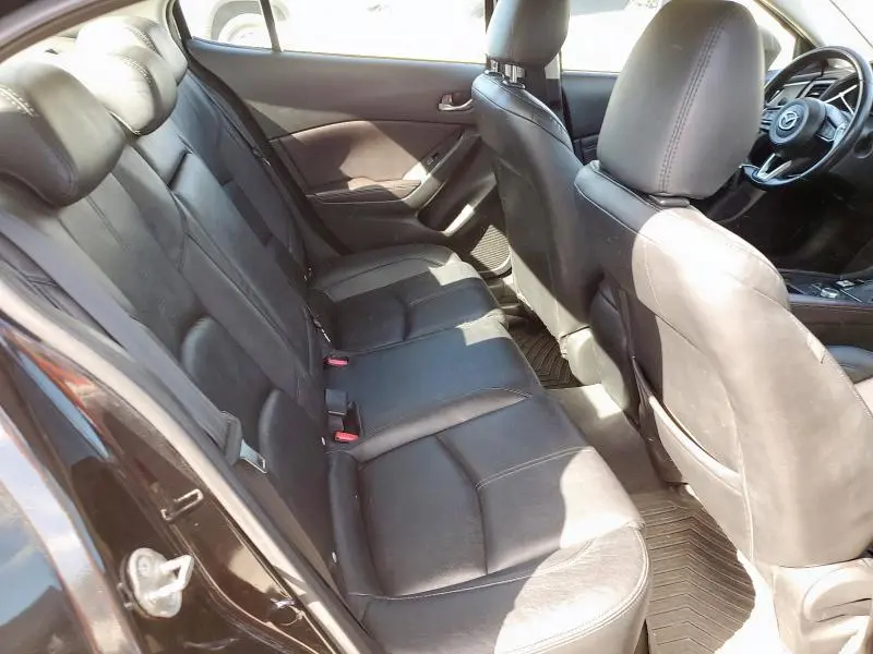 2017 MAZDA 3 TOURING  