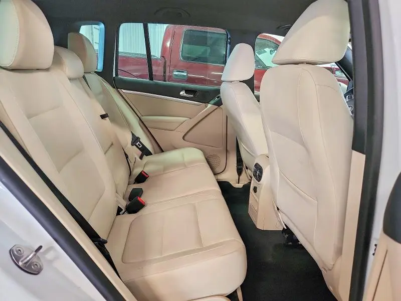 2016 VOLKSWAGEN TIGUAN S  