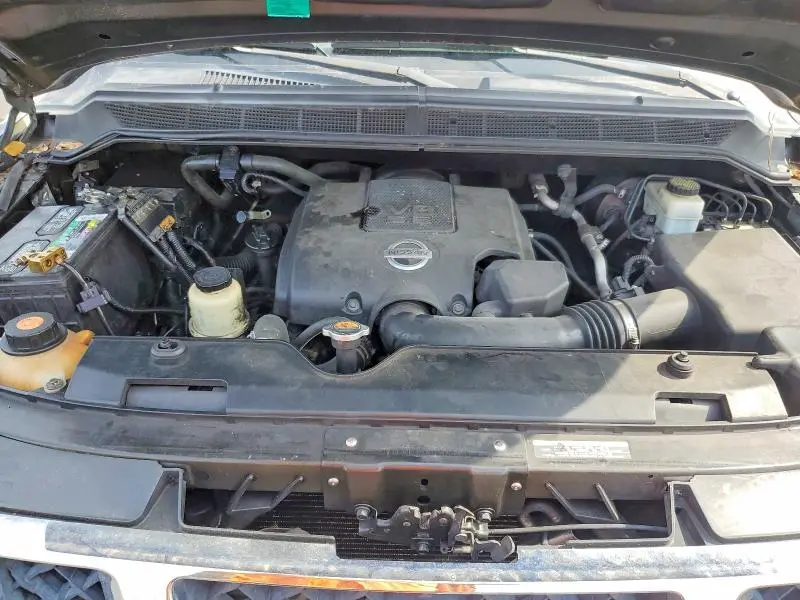 2010 NISSAN TITAN SE  