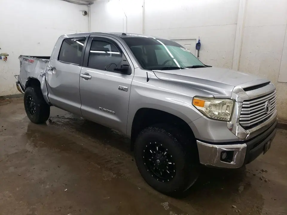 2017 TOYOTA TUNDRA CREWMAX LIMITED  