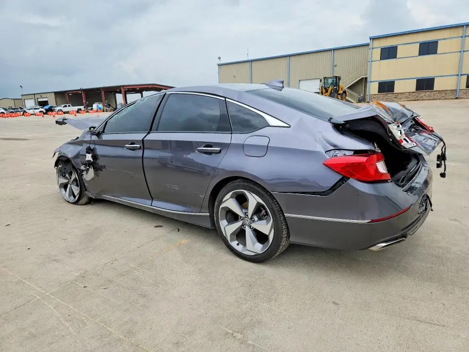 2018 HONDA ACCORD TOURING  