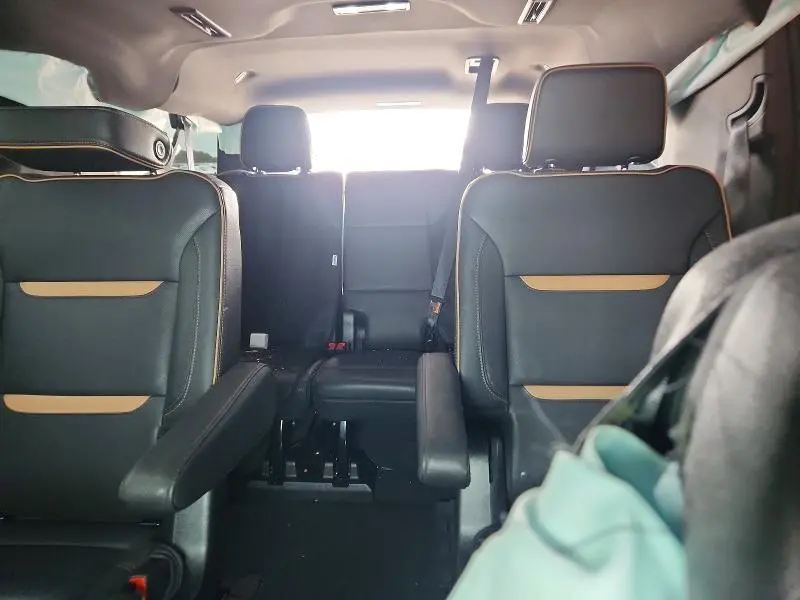 2023 GMC YUKON XL K1500 AT4  