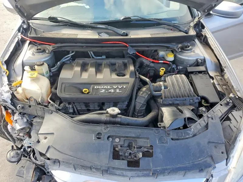 2013 CHRYSLER 200 LX  