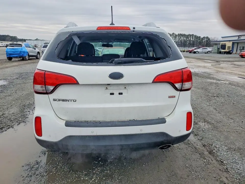 2014 KIA SORENTO LX  