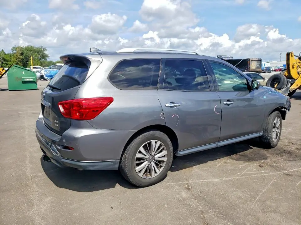 2019 NISSAN PATHFINDER SV  
