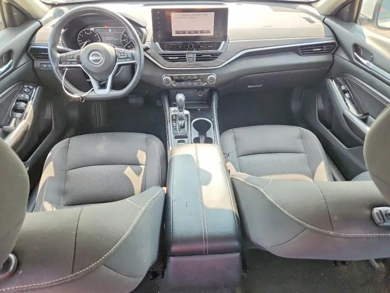 2023 NISSAN ALTIMA SV  