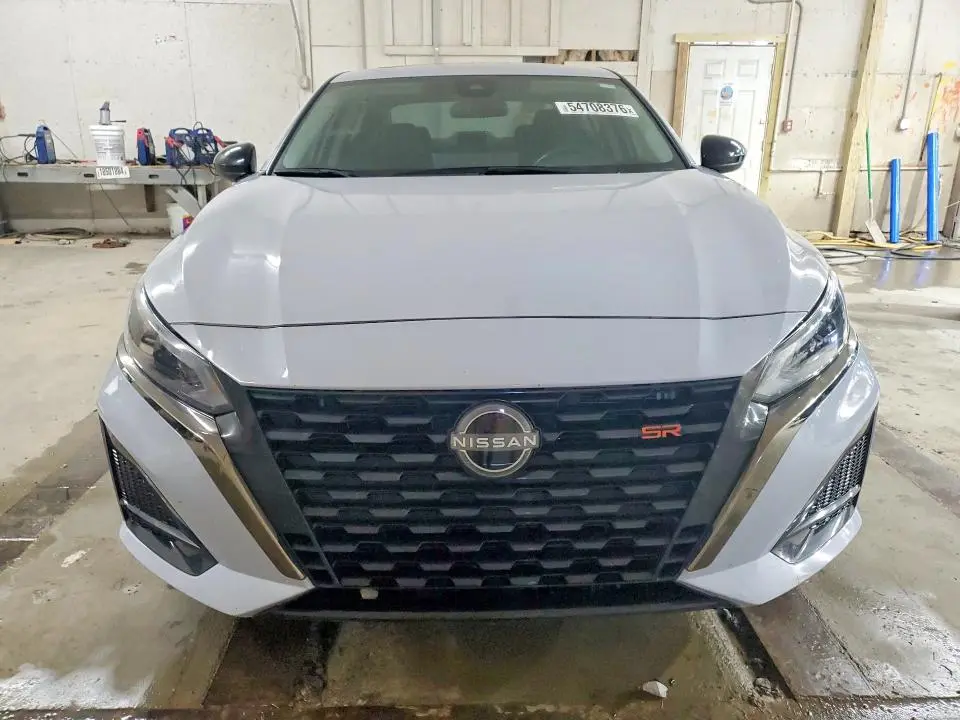 2025 NISSAN ALTIMA SR  