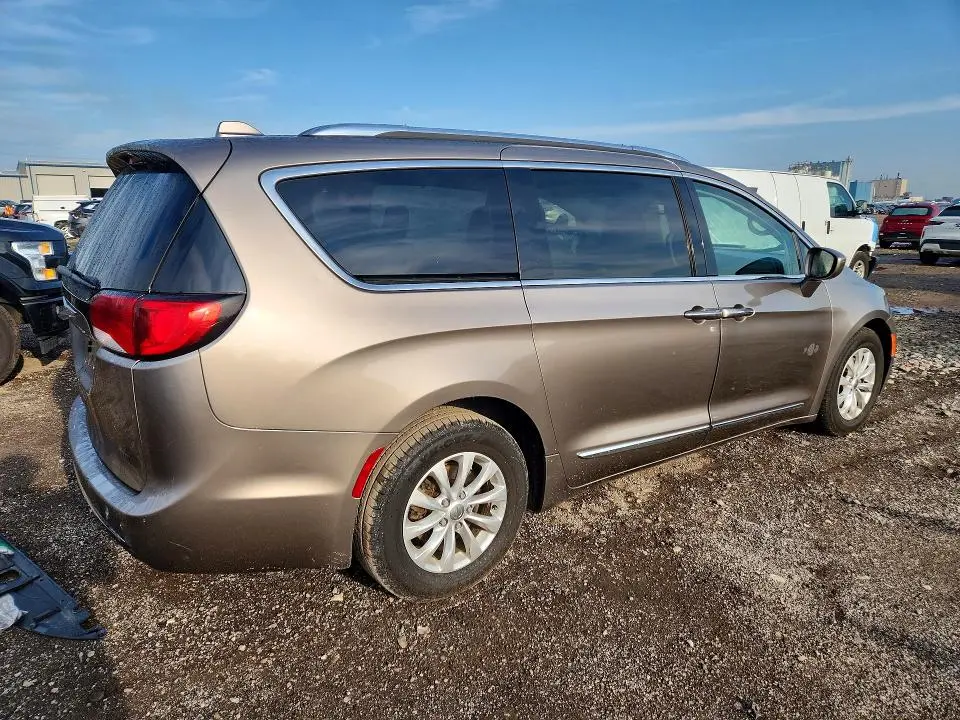 2018 CHRYSLER PACIFICA TOURING L PLUS  