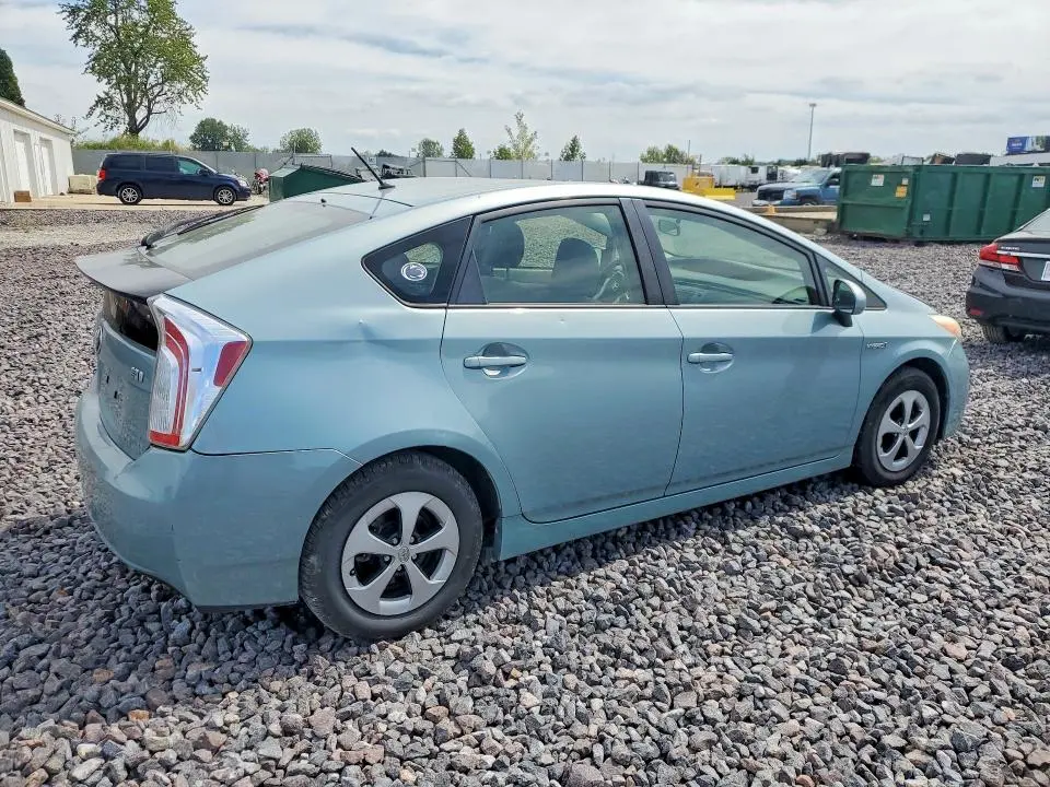 2013 TOYOTA PRIUS TWO  