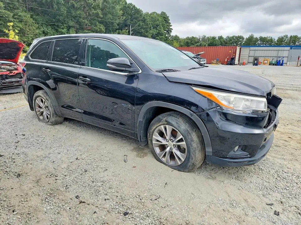 2015 TOYOTA HIGHLANDER LE PLUS  