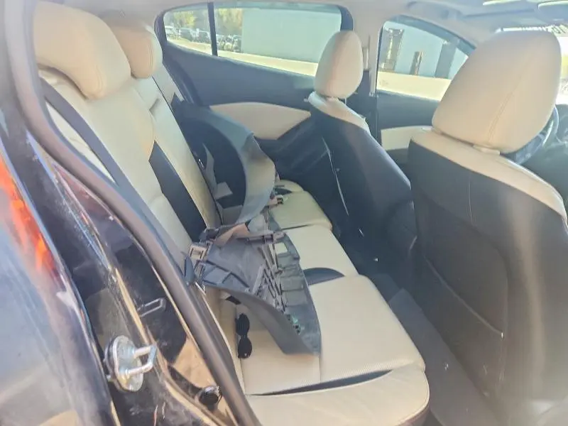 2015 MAZDA 3 GRAND TOURING  
