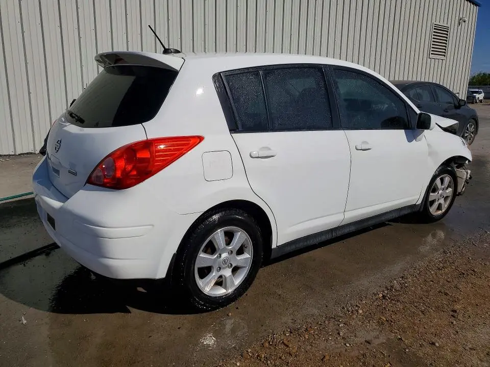 2012 NISSAN VERSA 1.8 S  