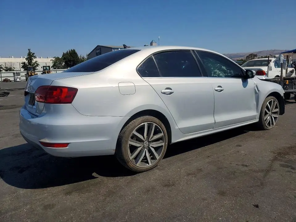 2013 VOLKSWAGEN JETTA GLI  