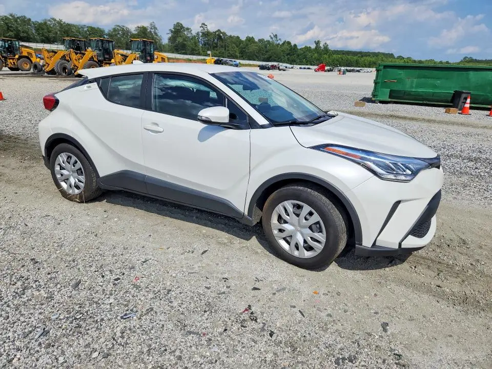2021 TOYOTA C-HR LE  