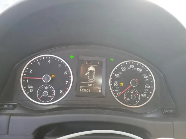 2016 VOLKSWAGEN TIGUAN S  