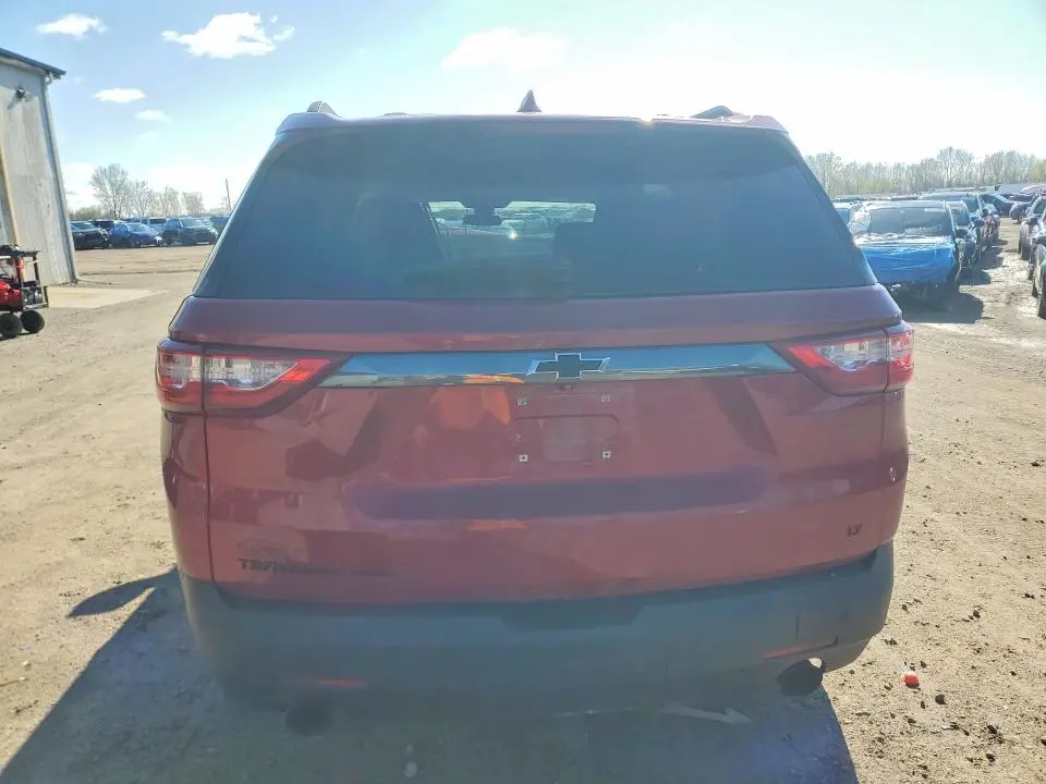 2021 CHEVROLET TRAVERSE LT  