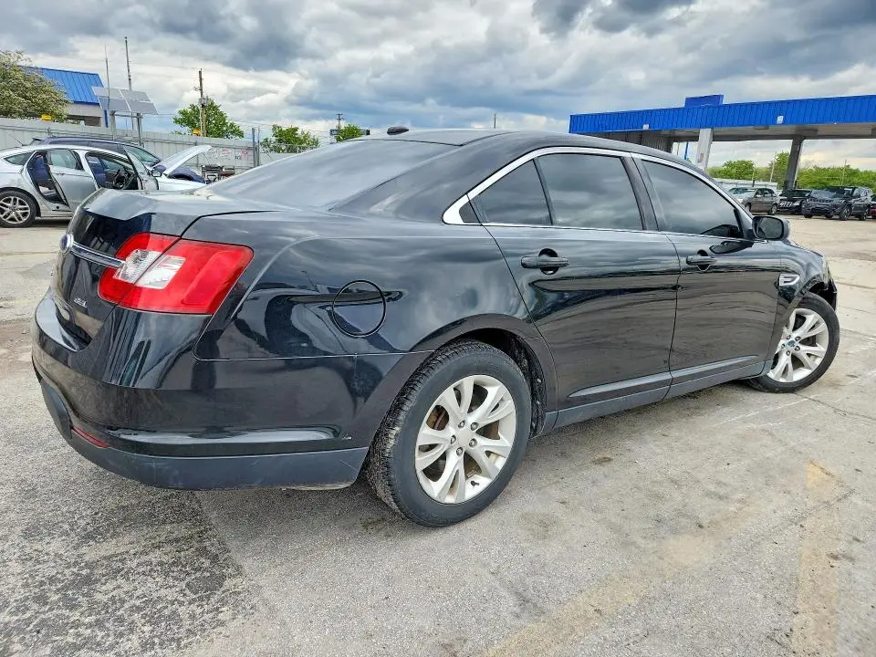 2010 FORD TAURUS SEL  