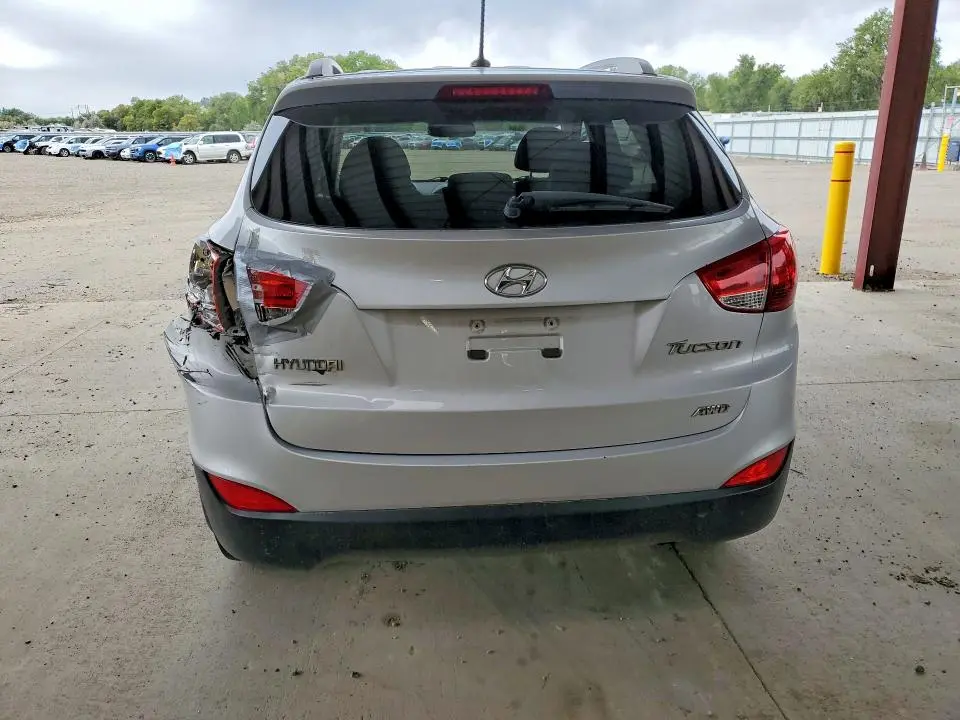 2011 HYUNDAI TUCSON GLS  