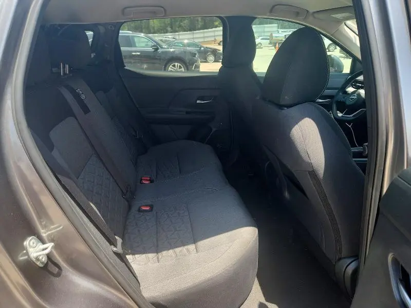 2025 NISSAN KICKS   