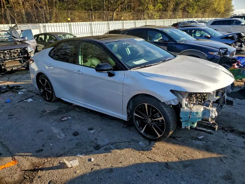 2019 TOYOTA CAMRY XSE  