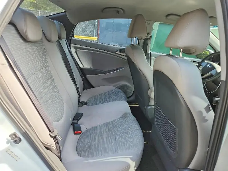 2015 HYUNDAI ACCENT GLS  