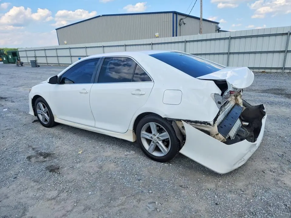 2012 TOYOTA CAMRY SE  