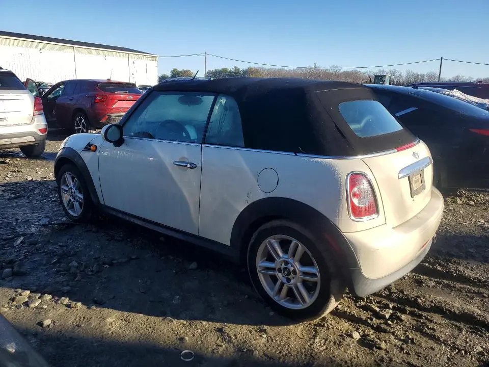 2011 MINI COOPER   