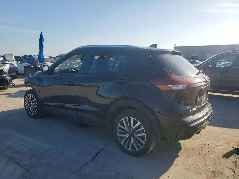 2021 NISSAN KICKS SV  
