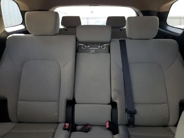 2016 HYUNDAI SANTA FE SE  