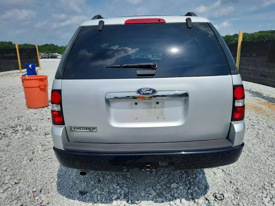 2010 FORD EXPLORER XLT  