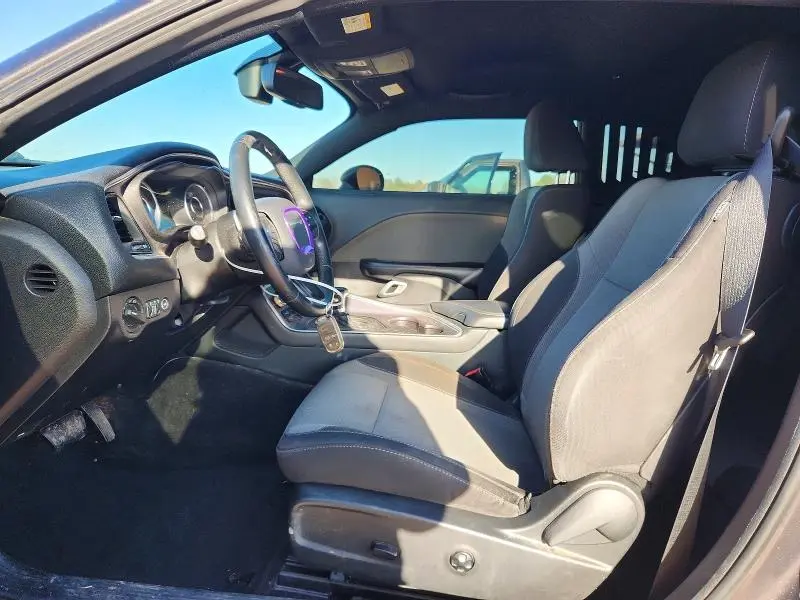 2015 DODGE CHALLENGER SXT  