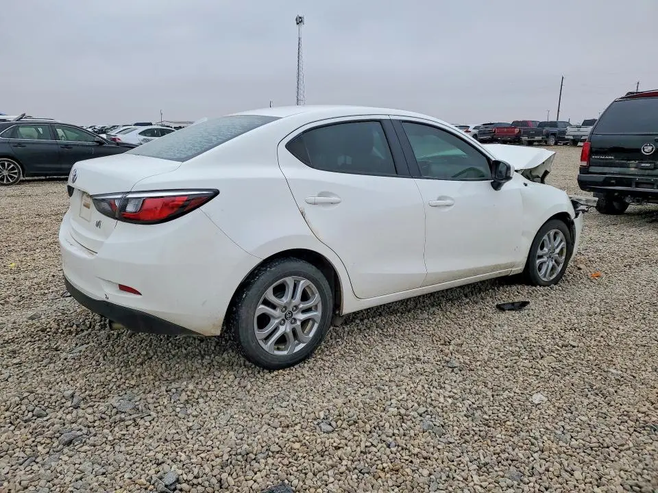 2017 TOYOTA YARIS IA BASE  