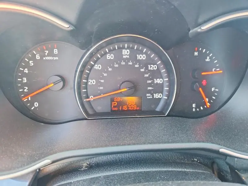 2015 KIA SORENTO LX  