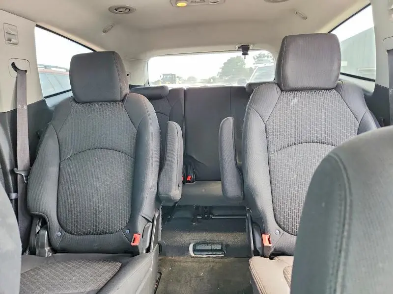 2011 CHEVROLET TRAVERSE LT  