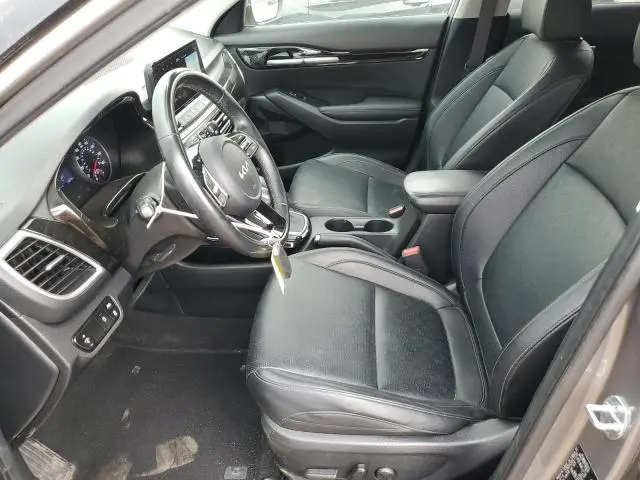 2022 KIA SELTOS EX