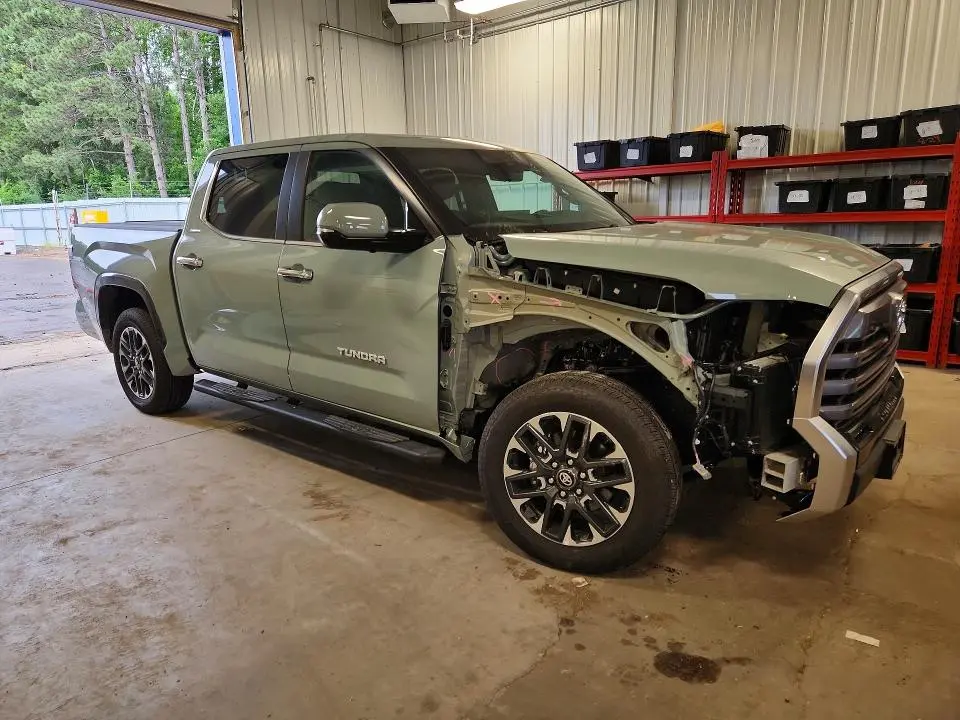 2026 TOYOTA TUNDRA CREWMAX LIMITED  