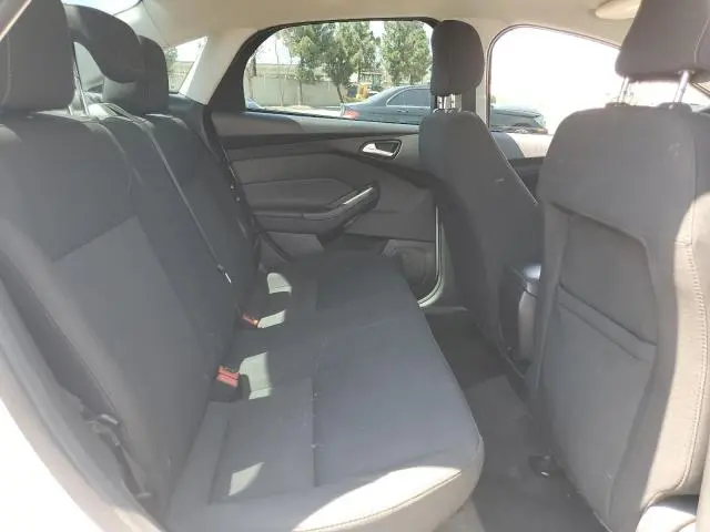 2018 FORD FOCUS SE  