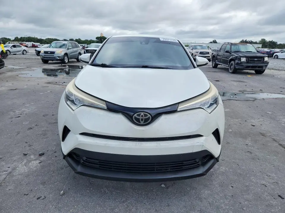 2018 TOYOTA C-HR XLE  