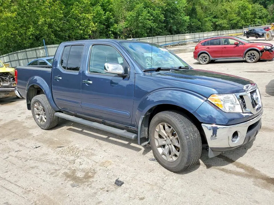2016 NISSAN FRONTIER SL  