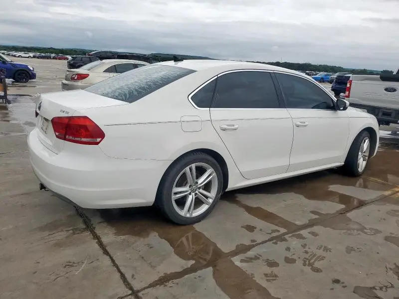 2014 VOLKSWAGEN PASSAT SE  