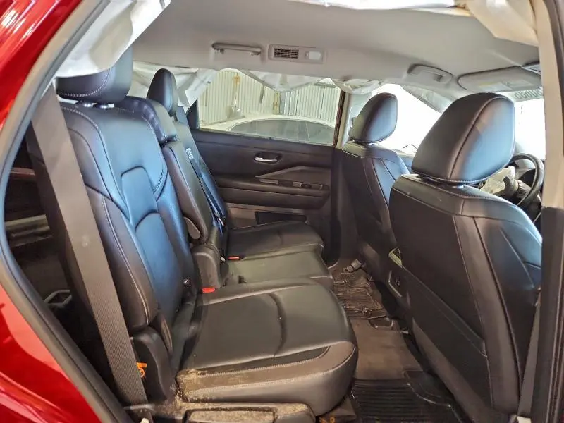 2022 NISSAN PATHFINDER SL  