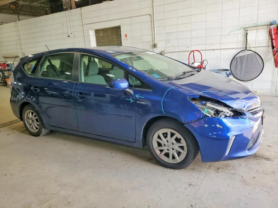 2012 TOYOTA PRIUS V THREE  